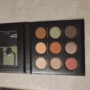 Iby eyeshadow palette